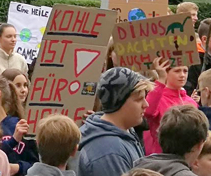 Demonstranten beim Klimastreik